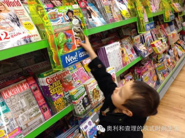 英国实拍：4岁双胞胎怎样花掉10英镑压岁钱？何止是财商教育...