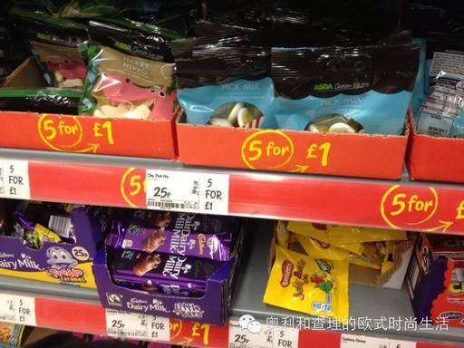 英国实拍：4岁双胞胎怎样花掉10英镑压岁钱？何止是财商教育...