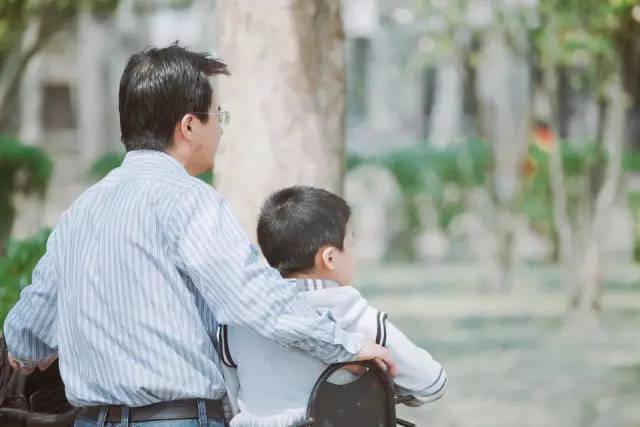 游乐场 · 带娃出游，如何不做奇葩？