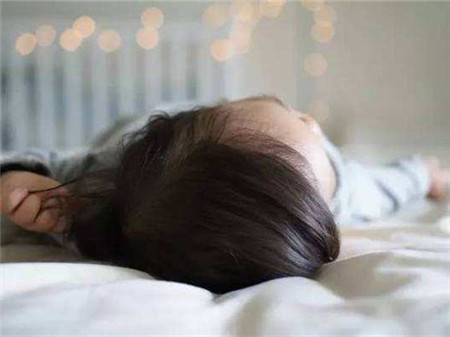 新生儿能用小夜灯吗2