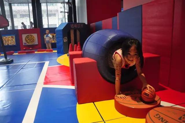 全球第一家NBA乐园最详细的探营报告，遇到情怀和温暖！