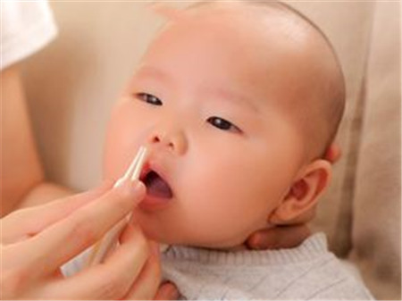 新生儿有鼻屎怎么弄出来4