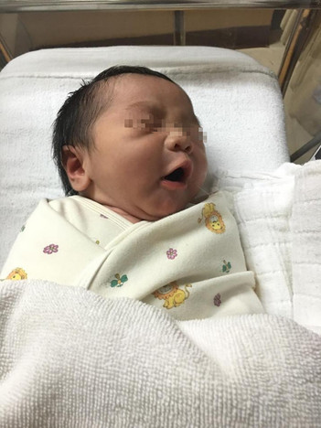 婴儿盖40万睡大觉 这样真的好吗2