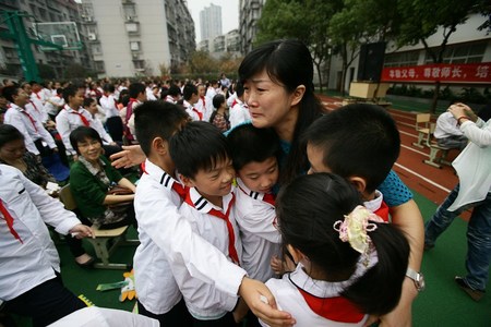 孝德课率先在宁波小学开课，感动数千家长师生!