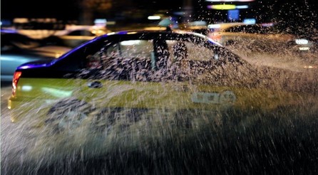 北京遭暴雨突袭：北京气象台发布暴雨蓝色预警