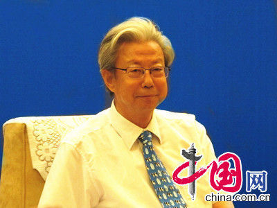乳协理事长宋昆冈回应：我国婴儿奶粉监管最严