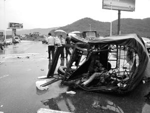 湖南村民恶意驾车撞人：致4死10伤