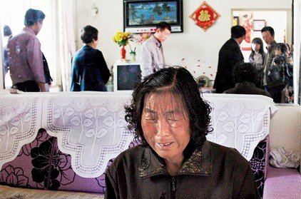 男童入幼儿园4天身亡续：死因仍不明