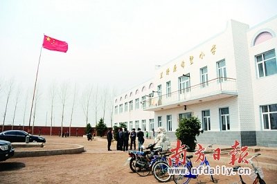 黑龙江村庄出售希望小学被叫停 缺钱困境待解