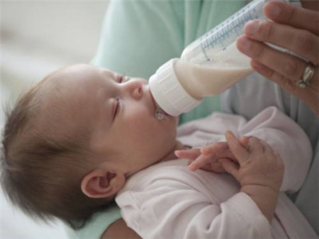 母乳和奶粉混合喂养好吗3