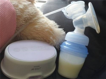 母乳在冰箱里可冷藏多久2