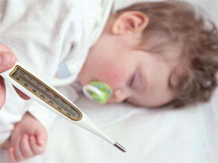 新生儿多少度算发烧1