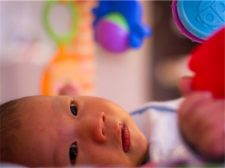 母乳性黄疸晒太阳有用吗1