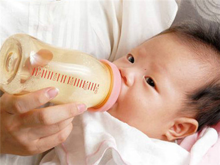 新生儿能不能喝葡萄糖水1