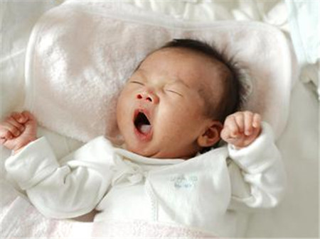 新生儿睡觉可以戴帽子吗3