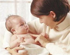 新生儿肚子咕噜咕噜响是怎么回事2