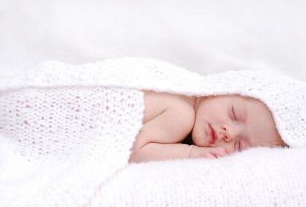 新生儿夜醒频繁怎么办 小编来支招4