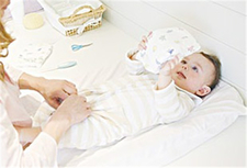 新生儿秋季穿衣注意什么4