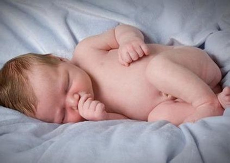 解决新生儿鼻塞的小妙招5