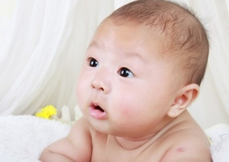 新生儿鼻塞喉咙有痰怎么办3