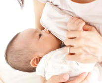 母乳怎样防止新生儿吐奶3