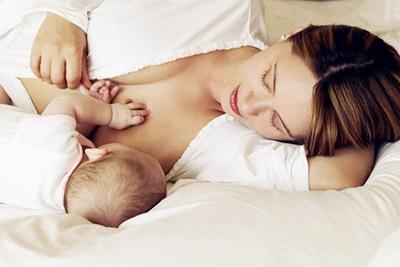 新生儿母乳喂养禁忌有哪些 新生儿母乳喂养注意事项1