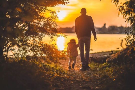 宝宝为什么喜欢打对他最好的亲人？真相让人很意外！