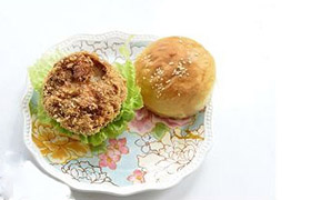 儿童美食推荐之鸡肉虾排堡