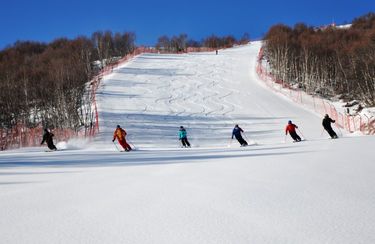 冬天滑雪哪里好玩 这些地方滑雪体验超级棒