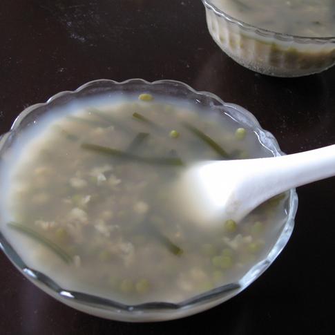 防治水痘食谱——绿豆海带汤