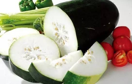 夏天炎热吃什么蔬果好？建议多吃这三样，空调病统统吃跑！