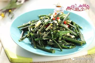 可别小看红菜薹，常吃排毒抗衰老，尤其是女人要多吃