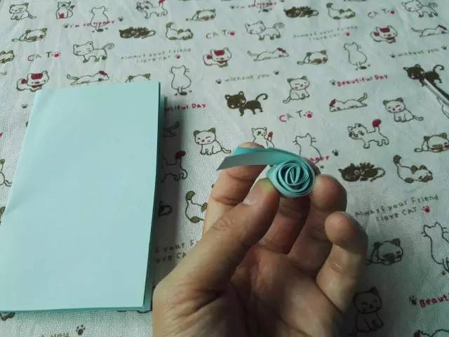 可爱的海豚手工制作具体步骤图解,如何DIY海豚手工方法图解