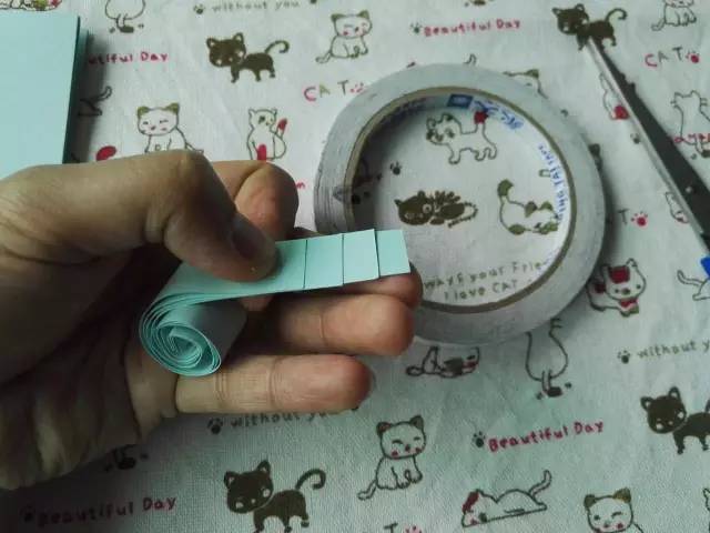 可爱的海豚手工制作具体步骤图解,如何DIY海豚手工方法图解