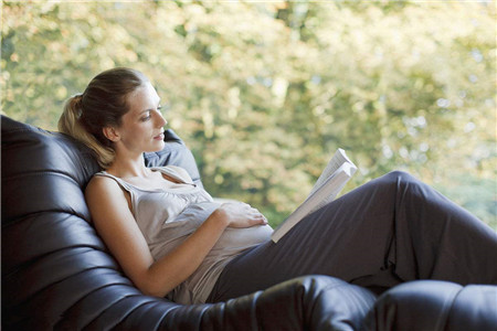 怀孕6个月胎儿适合听胎教故事吗