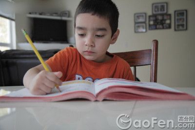 孩子上小学后 家长应时刻关注孩子情绪变化