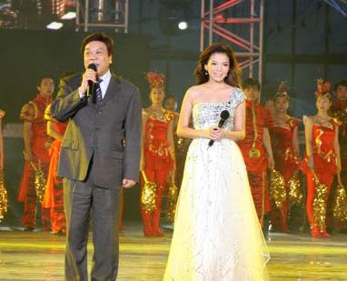 赵忠祥重返《动物世界》 央视：其是收视率保证