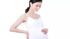 孕妇肚子一边倒是怎么回事 孕晚期胎动频繁怎么怎么办