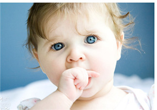 新生儿打喷嚏是怎么回事 宝宝老打喷嚏什么原因