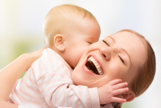宝宝乳头混淆只吃奶瓶的原因 宝宝吃奶乳头混淆怎么办